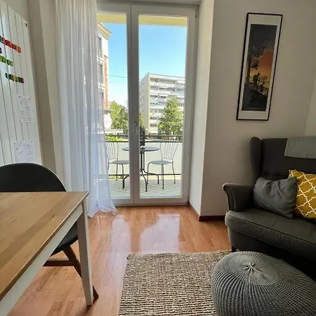 Wilde Hilda - Kitchen, Coffee And Balcony Apartment
