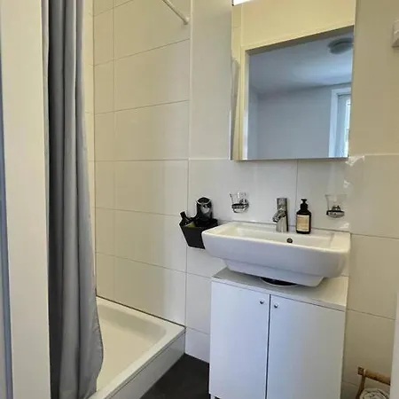 Wilde Hilda - Kitchen, Coffee And Balcony Apartment Zurich